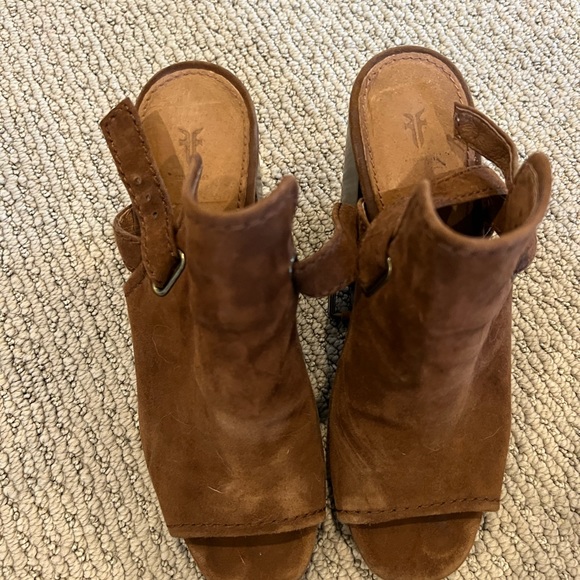 Frye bootie with open toe - Picture 2 of 3